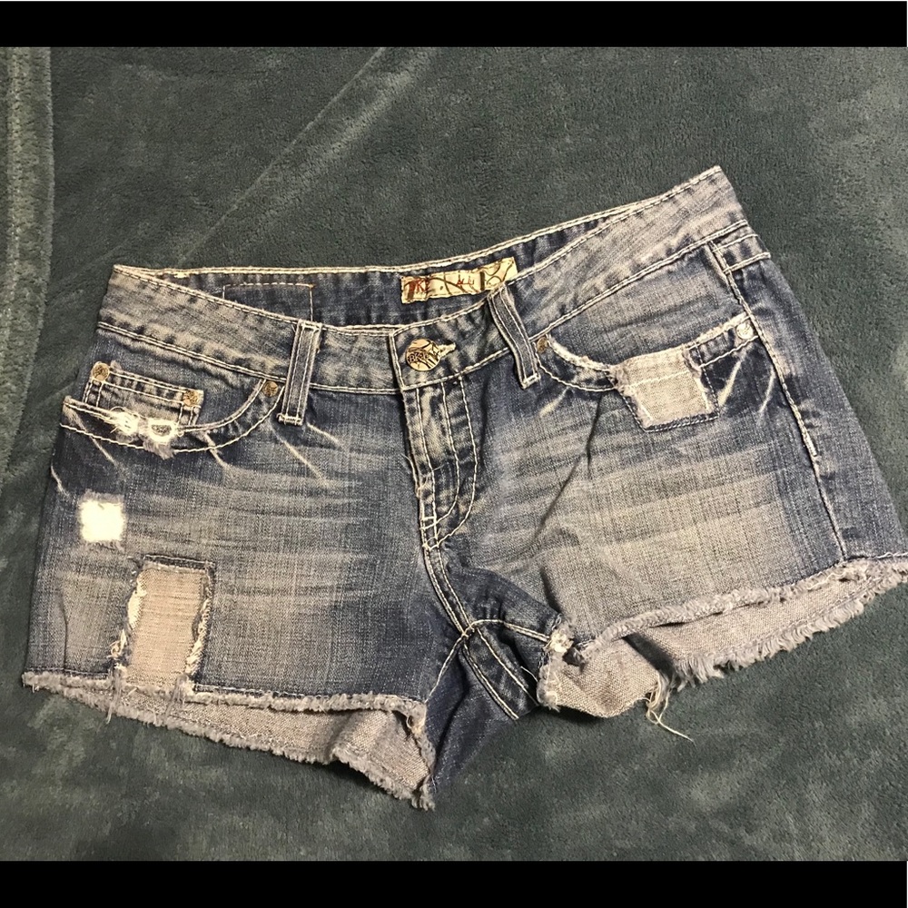 BKE Shorts 27